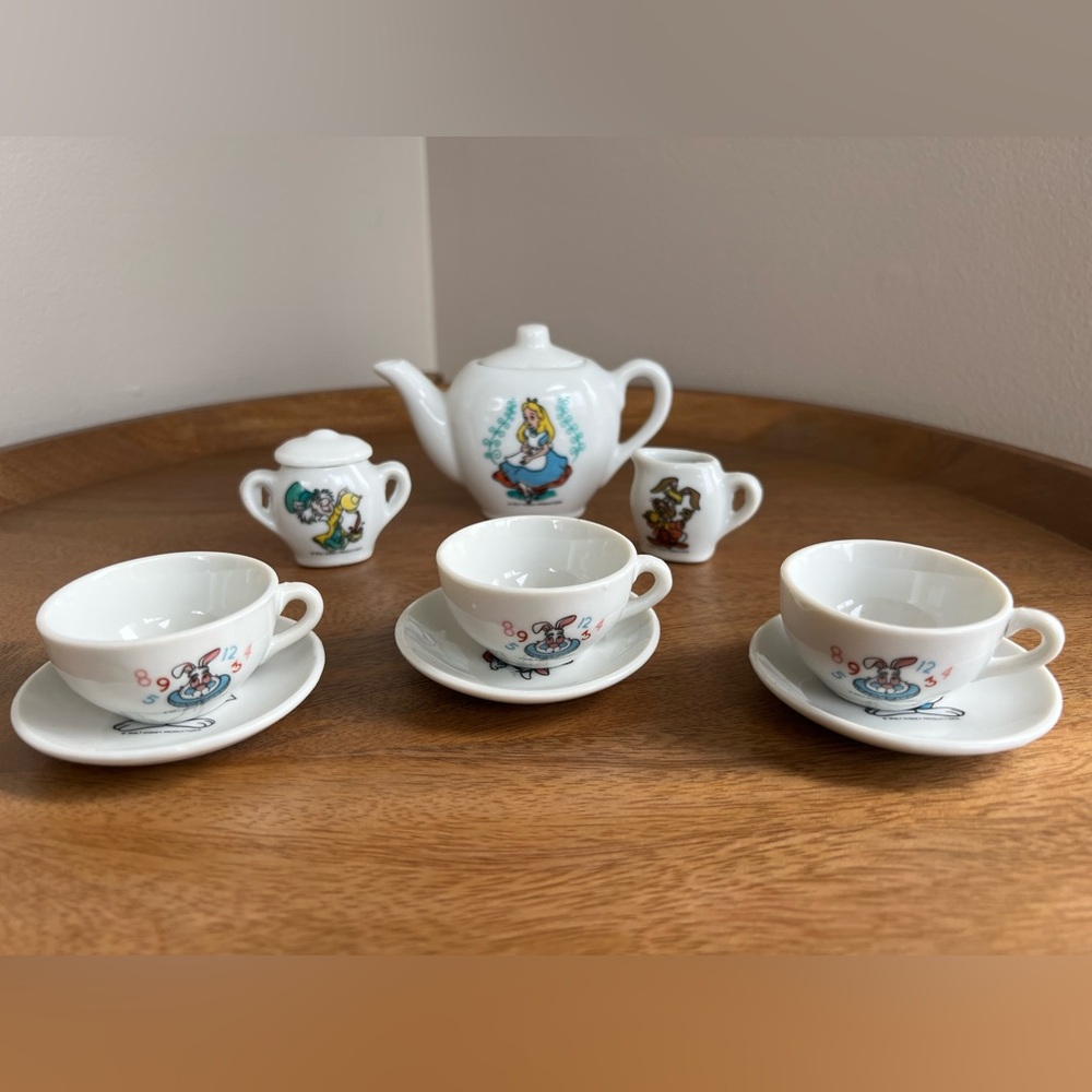 Vintage 1960s Disney Alice in Wonderland Miniature Porcelain Tea Set Japan